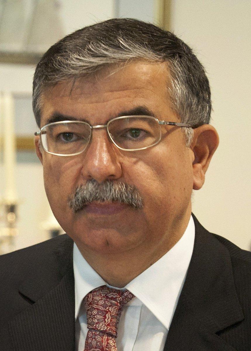 AK Parti TBMM Grup Başkanı İsmet Yılmaz kimdir