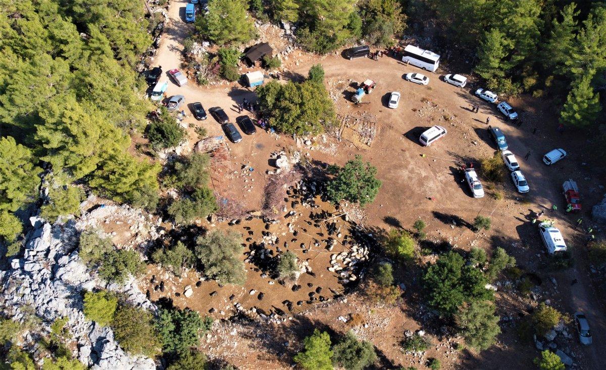 Mersin'de Müslüme'nin arandığı bölgede kan izi bulundu