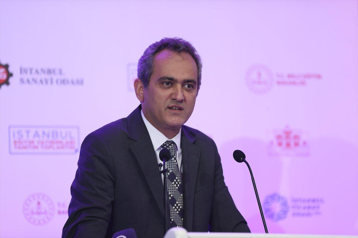 Mahmut Özer: Mesleki eğitimi dizayn edip, istihdama öncelik vereceğiz