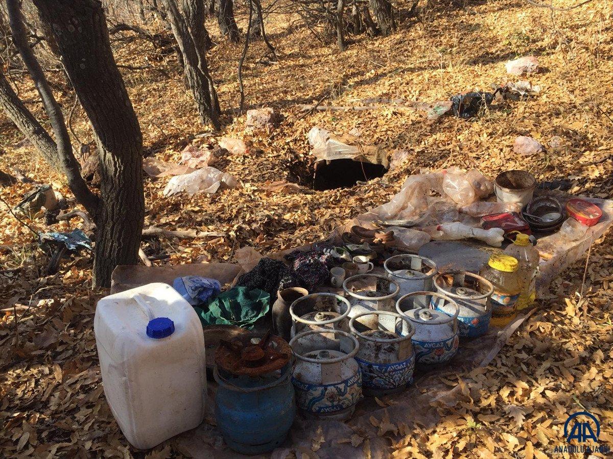 Tunceli’de teröristlerin kullandığı 8 sığınak ve mağara imha edildi