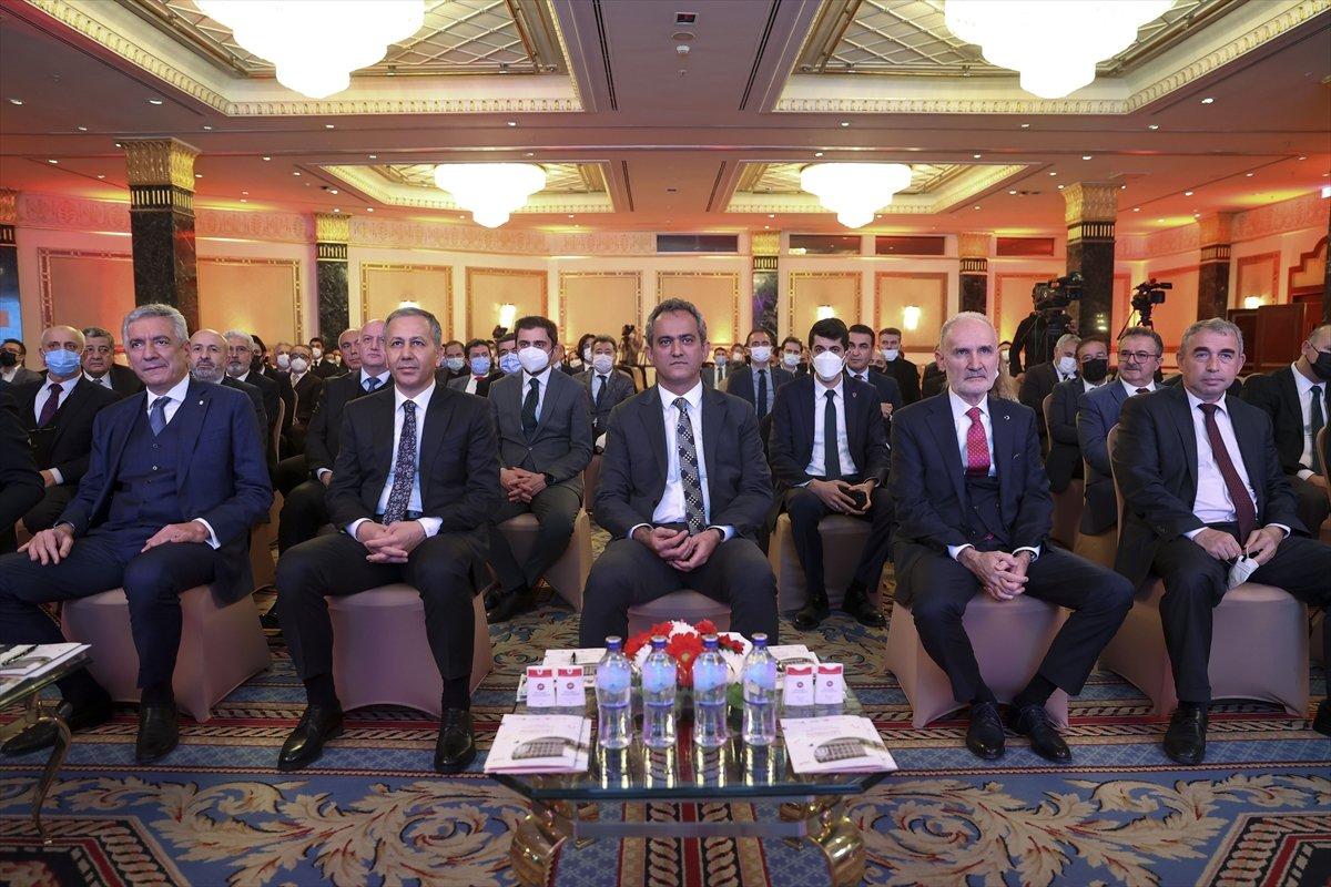 Mahmut Özer: Mesleki eğitimi dizayn edip, istihdama öncelik vereceğiz