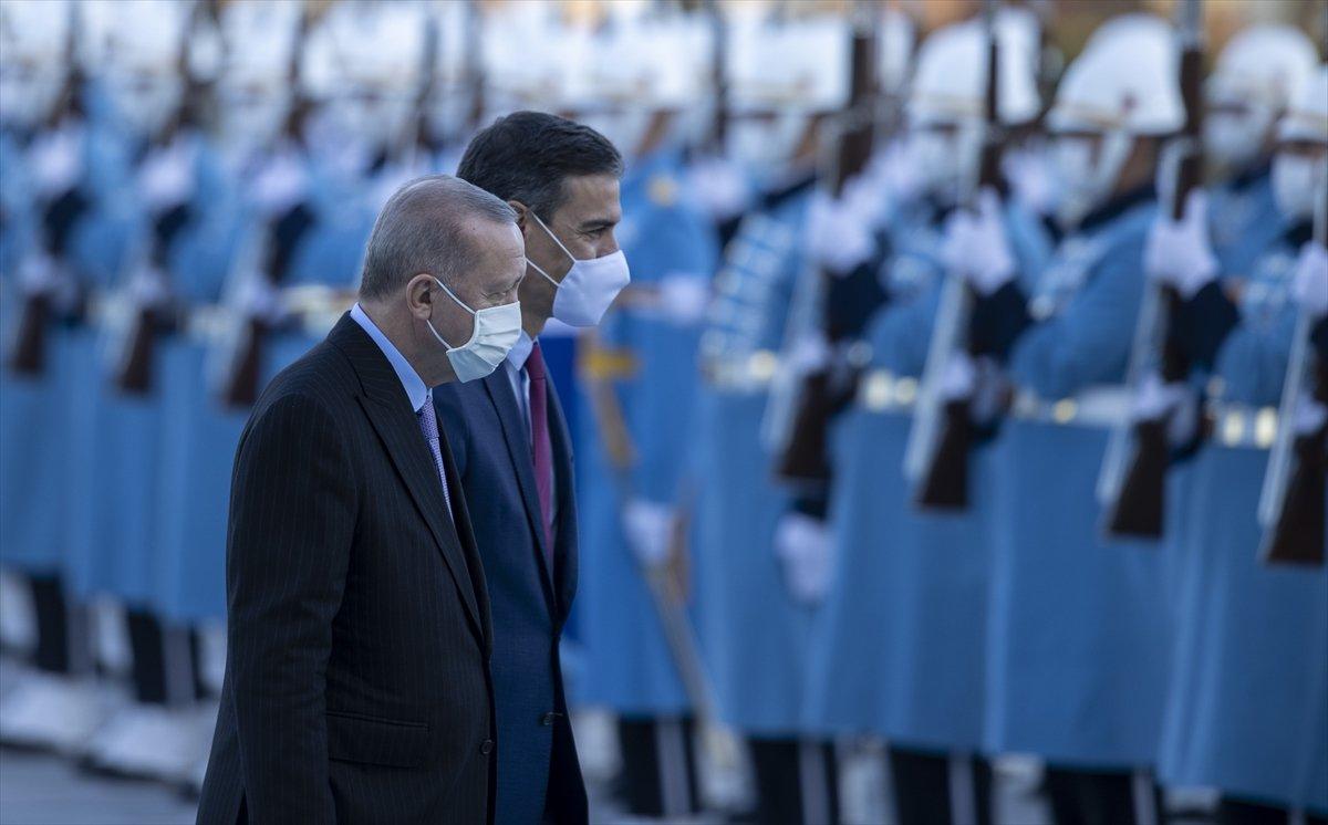 Cumhurbaşkanı Erdoğan, Pedro Sanchez'i resmi törenle karşıladı