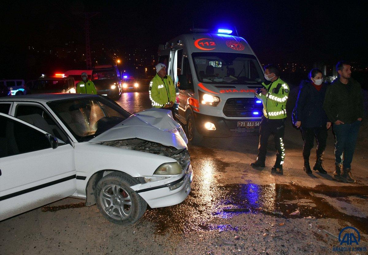Kırıkkale'de korkunç kaza: 2'si polis, 3 kişi yaralandı