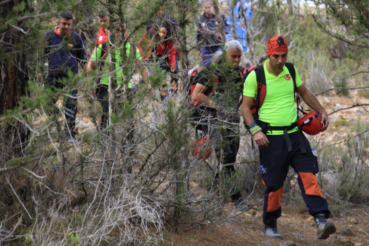 Mersin'de kaybolan 2 buçuk yaşındaki Müslüme, hala aranıyor