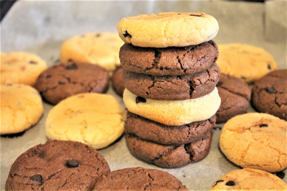 Kahve keyfinize leziz alternatif: Çikolatalı yumuşak kurabiye