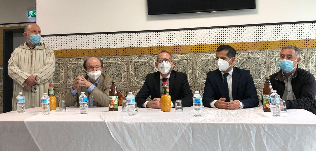 Almanya Hessen Eyalet Sağlık Bakanı, camilerde ‘aşı olun’ çağrısı yaptı