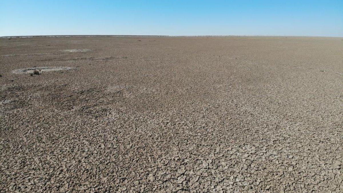 Tuz Gölü havzasında kuraklık etkisini göstermeye başladı