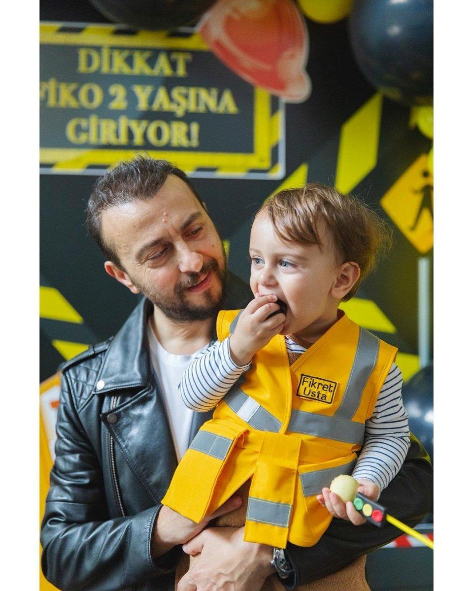 Hazal Kaya ve Ali Atay, oğulları Fikret Ali'nin doğum gününü kutladı