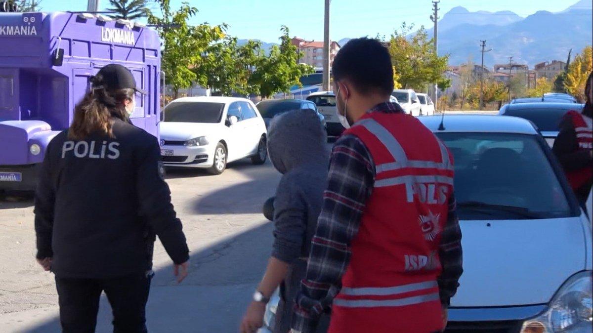 Isparta'da fotoğraf paylaşıp fuhşa yönelen şahıslar yakalandı