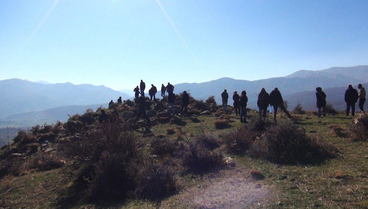 Terörden temizlenen Şenyayla’da öğrenciler, çay içip mantar topladı