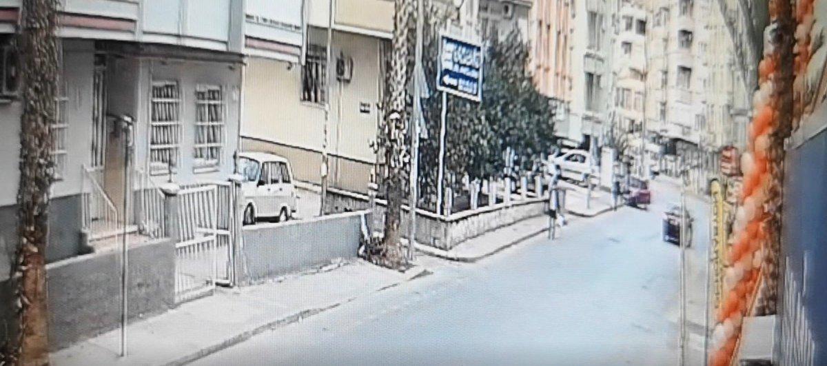 Mersin’de, kaldırımda yürüyen kadınlara çarpıp havaya savurdu