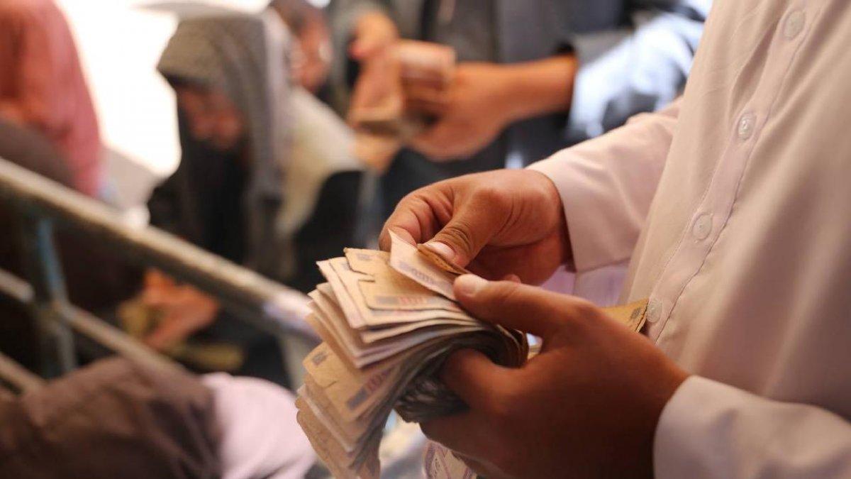 Taliban, Afganistan’daki memurların geciken maaşlarını ödeyecek