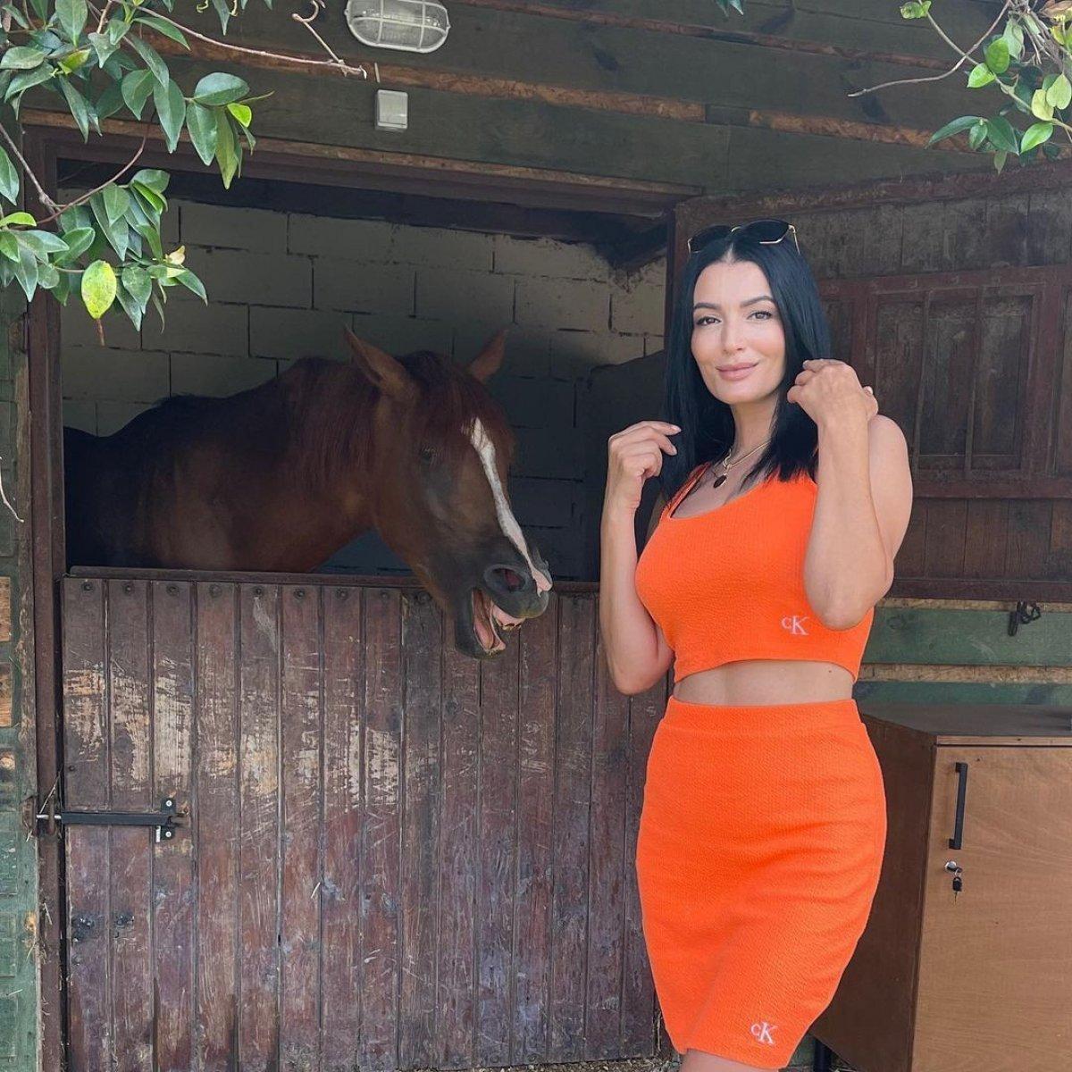 Aleyna Tilki'nin annesi, takipçisinin attığı mesajı paylaştı