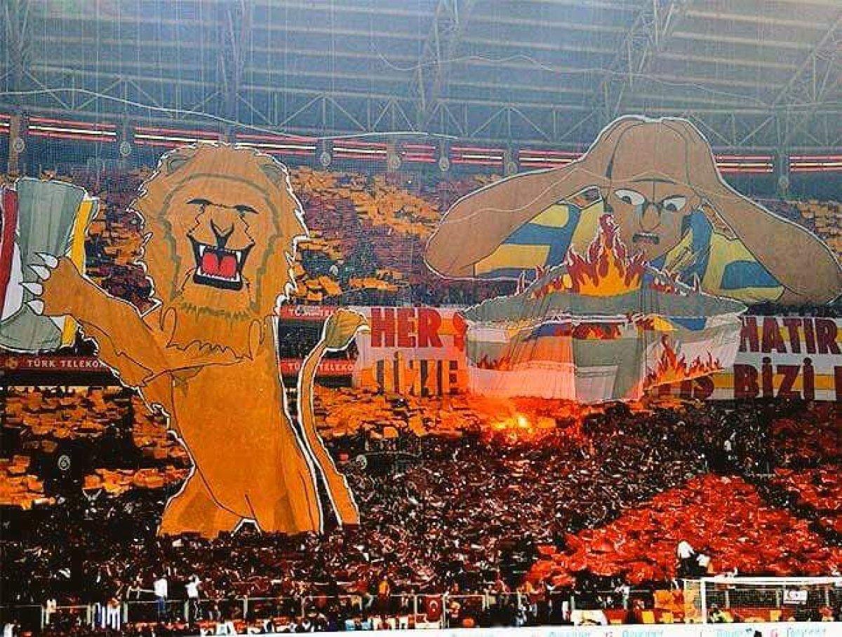 Galatasaray taraftarından koreografi hazırlığı