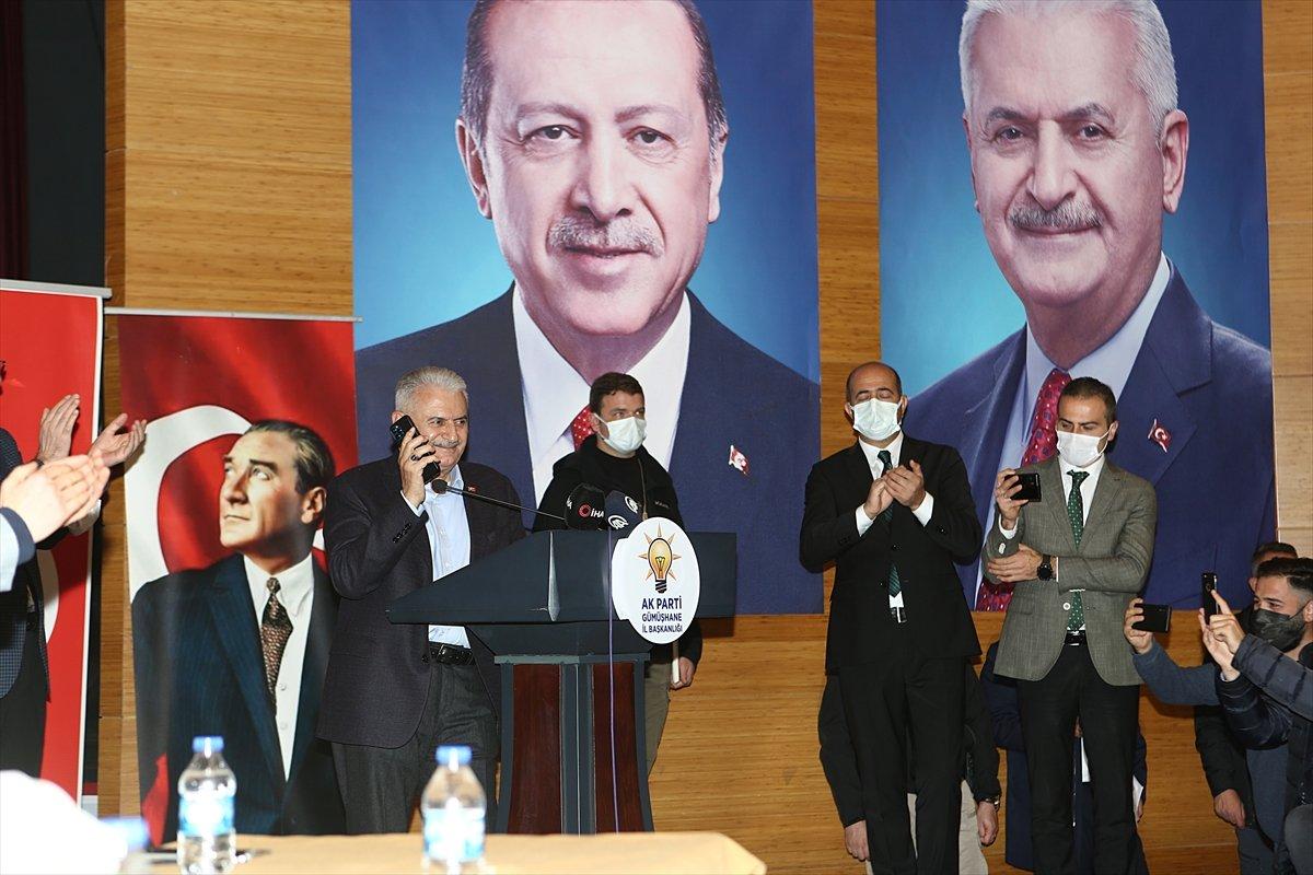 Cumhurbaşkanı Erdoğan partililere seslendi: Dimdik ayaktayız