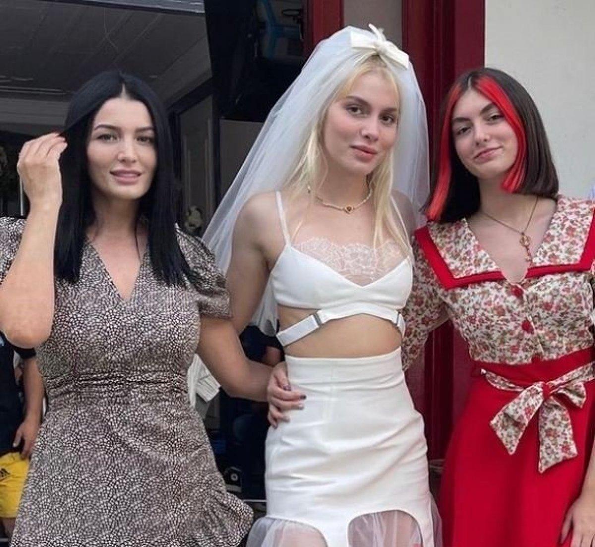 Aleyna Tilki'nin annesi, takipçisinin attığı mesajı paylaştı