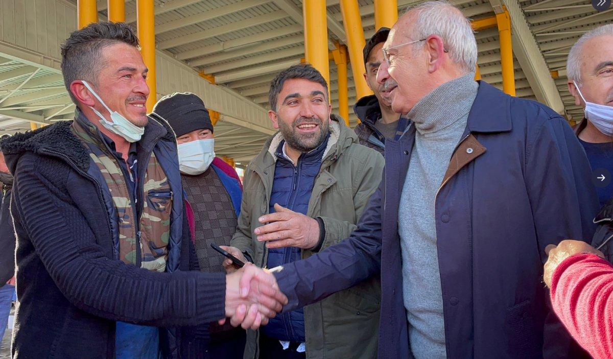 Kemal Kılıçdaroğlu eşiyle birlikte pazar alışverişine çıktı