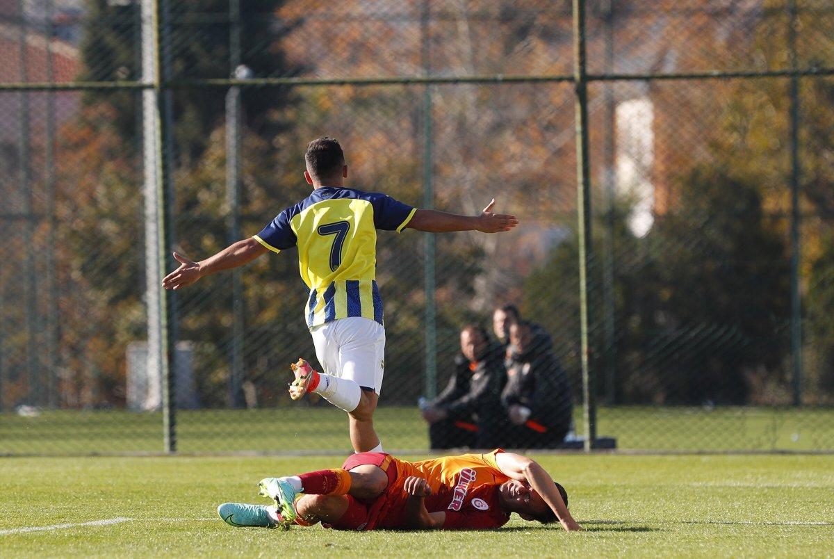 Fenerbahçe U19, Galatasaray'ı 4 golle geçti