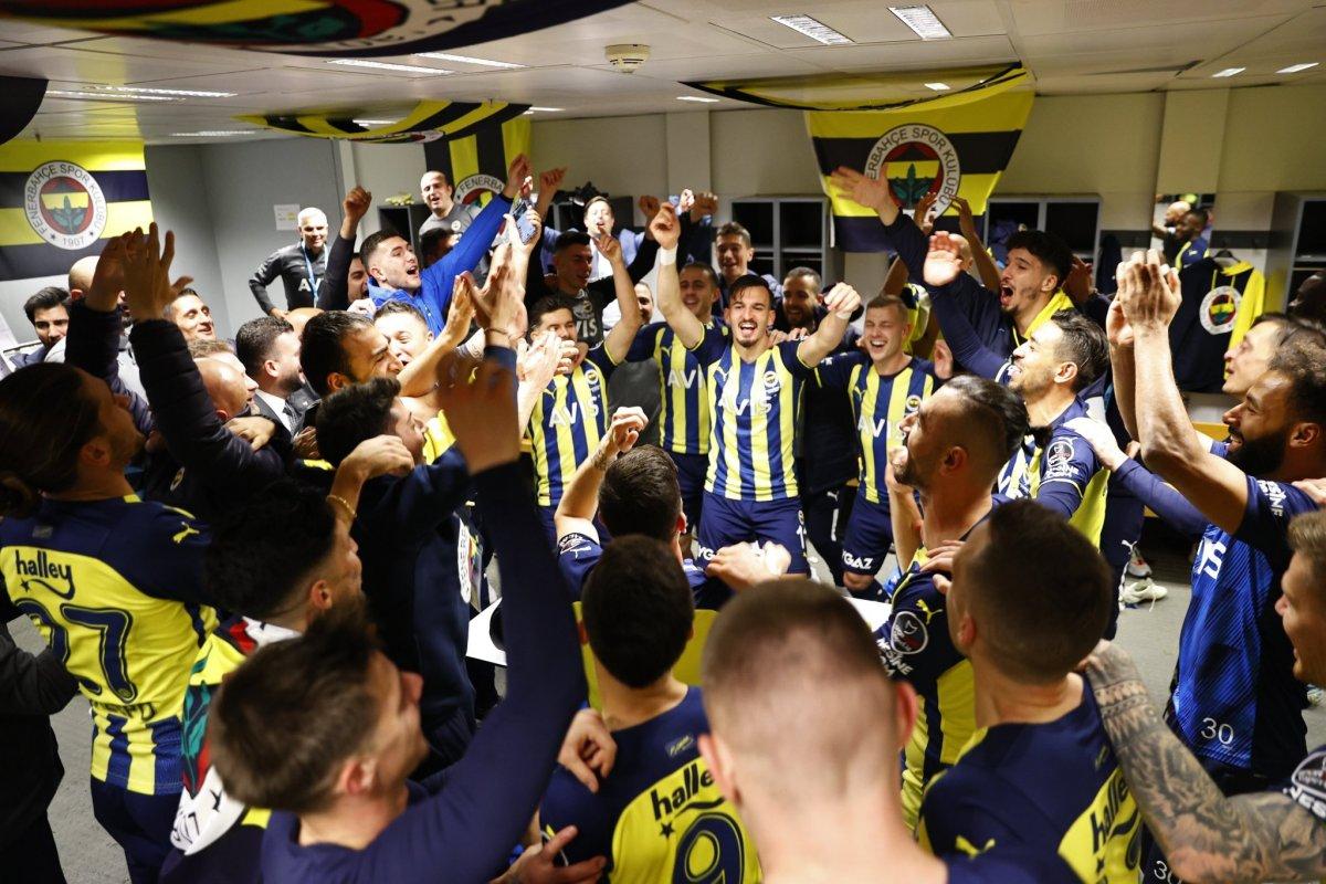 Derbi bitti Fenerbahçe soyunma odası yıkıldı