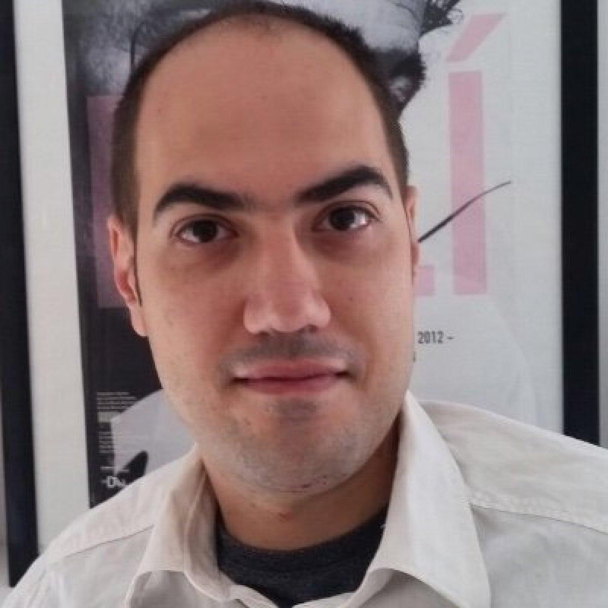 Ali Oker, polisiye kitapların sevilen ismi babası Celil Oker'i anlattı