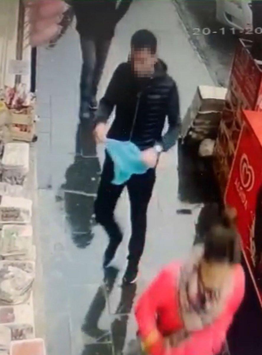 Batman’da, hırsızın rahat tavırları kameraya yansıdı