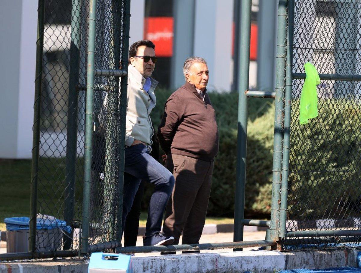 Ahmet Nur Çebi'den futbolculara gözdağı