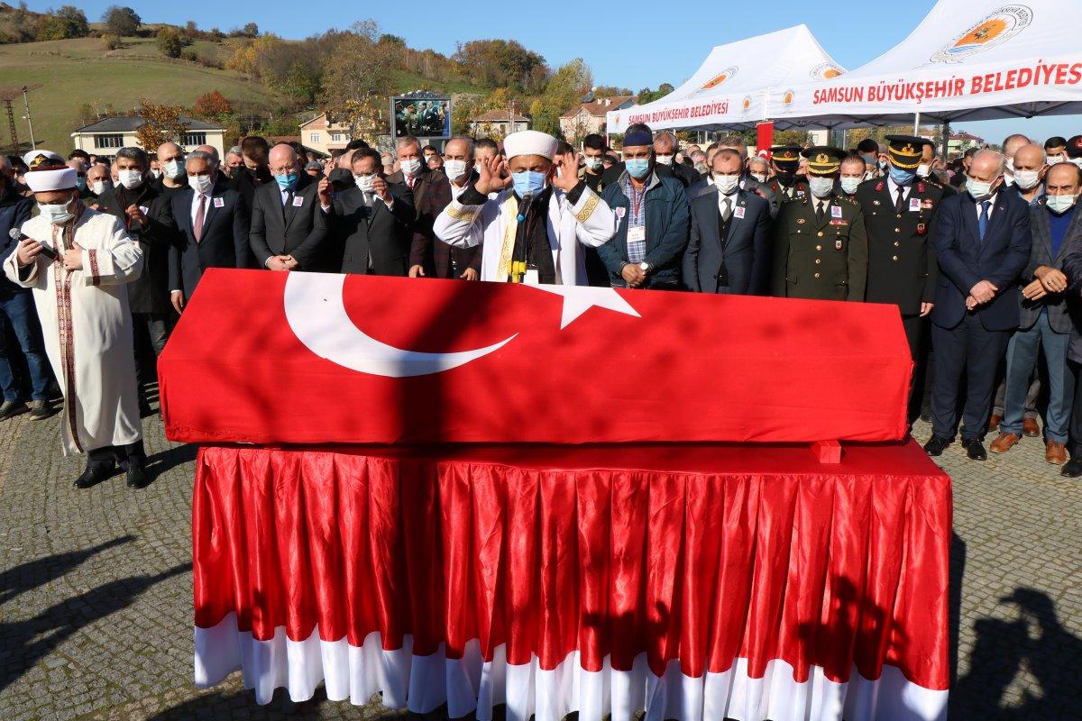 Trabzon'da şehit polisin cenaze namazını babası kıldırdı