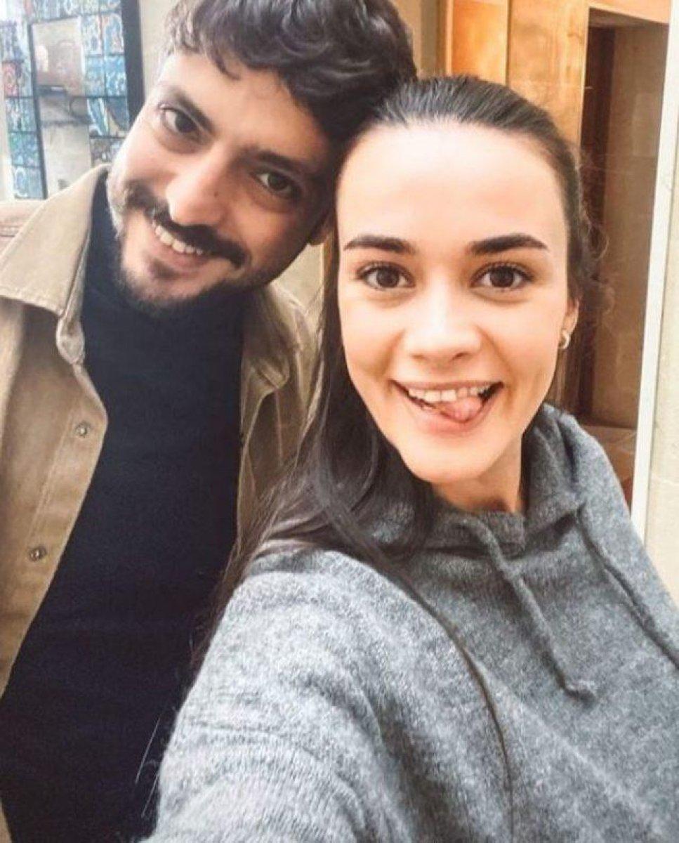 Hande Soral ve Taner Ölmez'den Alef pozu