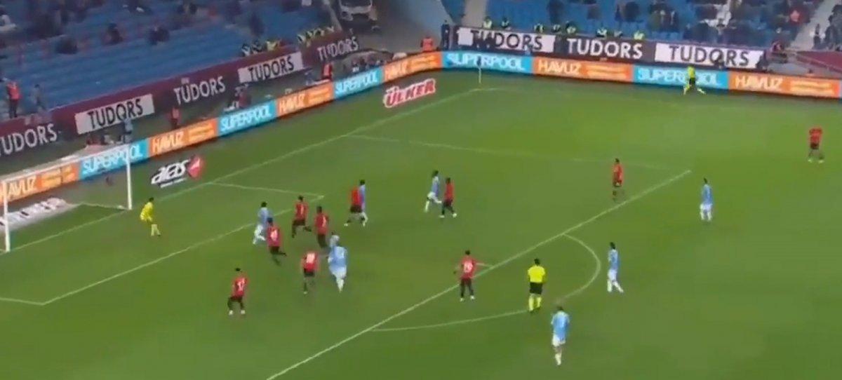 Abdülkadir Ömür'den şahane gol