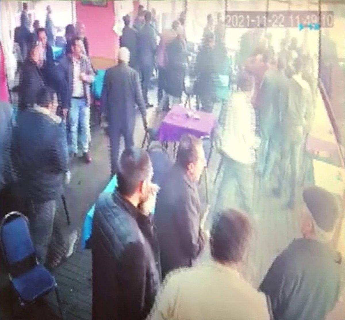 Erzurum'da deprem anı kamerada