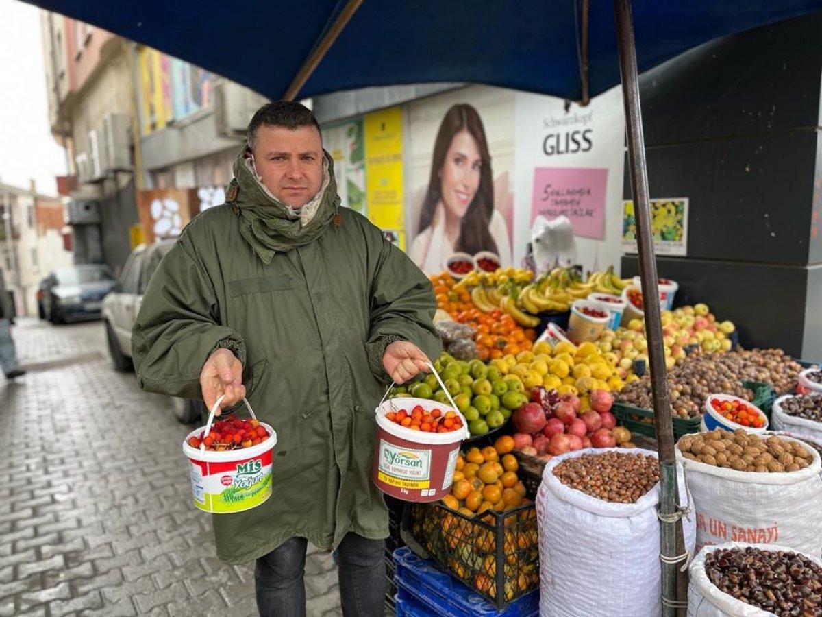 Dağ çileği tezgahlarda