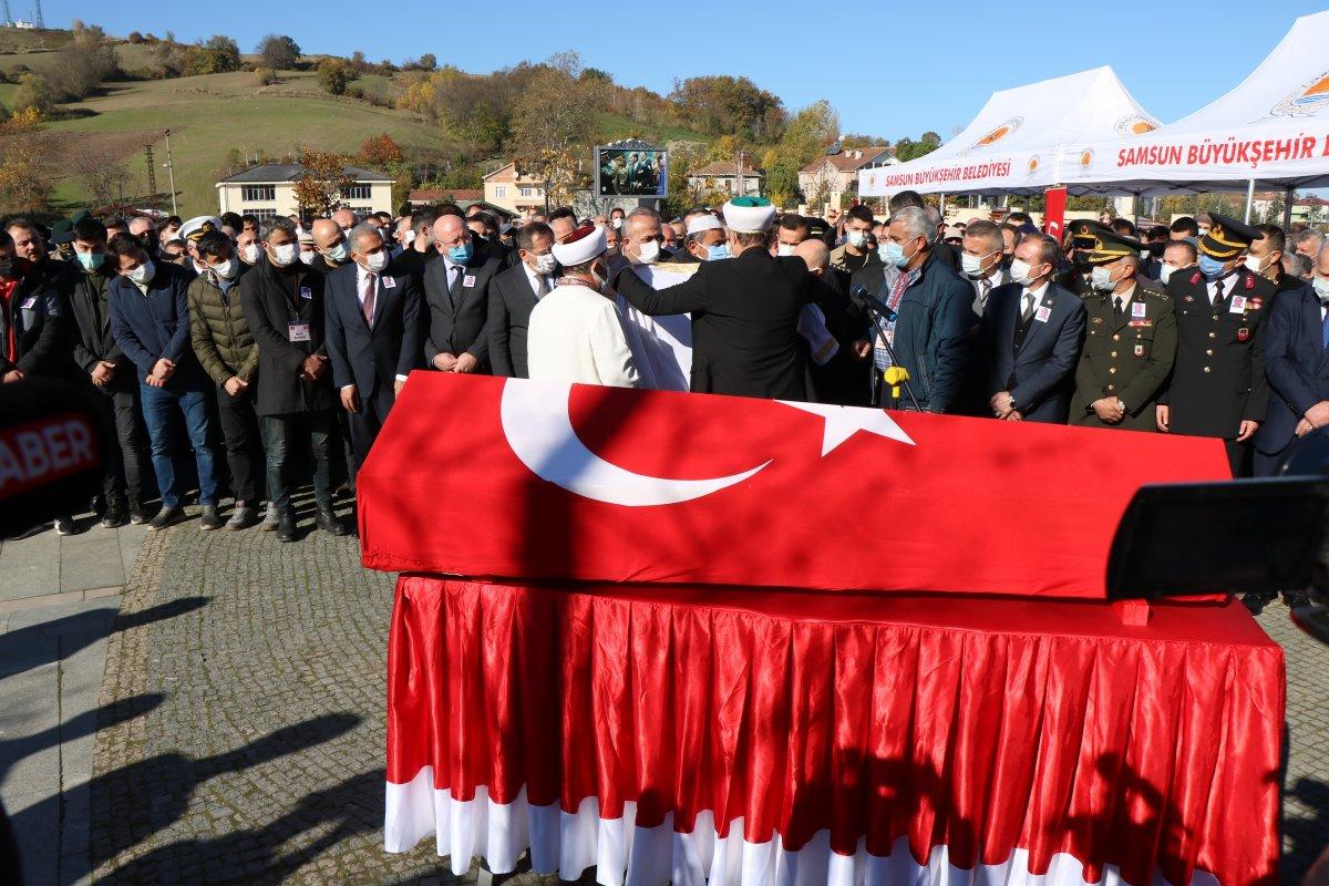 Trabzon'da şehit polisin cenaze namazını babası kıldırdı