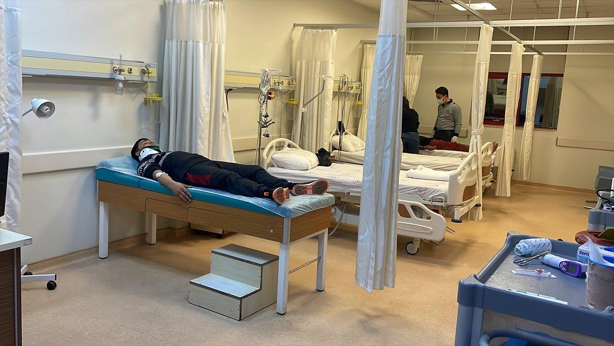 Edirne'de düzensiz göçmenleri taşıyan minibüs devrildi