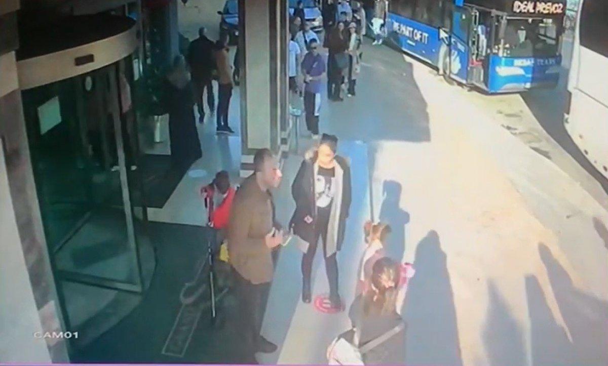 Bulgaristan'daki tur otobüsünün yolcuları kamerada