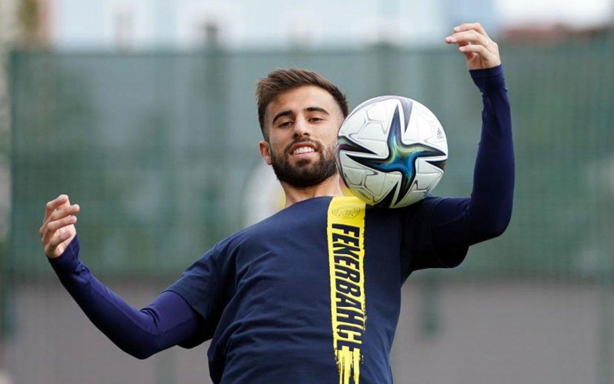 Diego Rossi az ama öz oynuyor