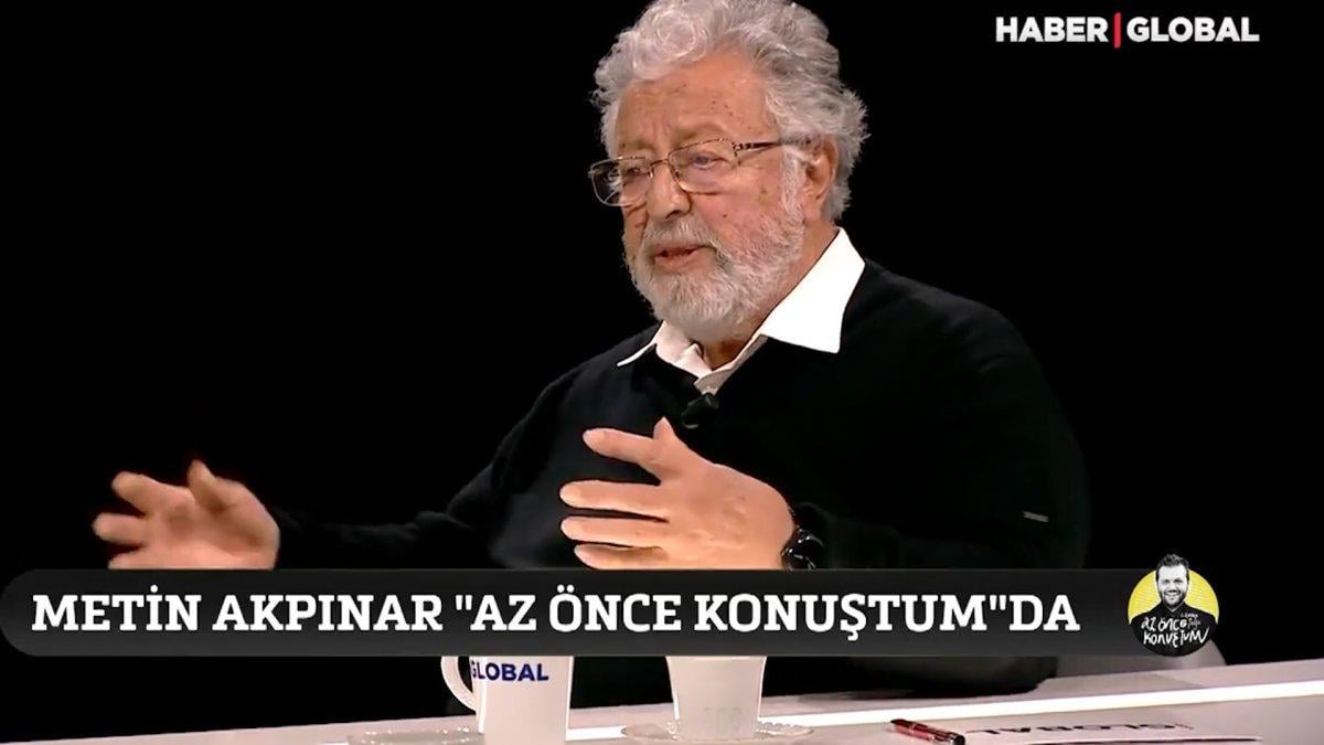 Cem Yılmaz, Metin Akpınar'ın 'Kumaşı iyi değil' sözlerine yanıt verdi