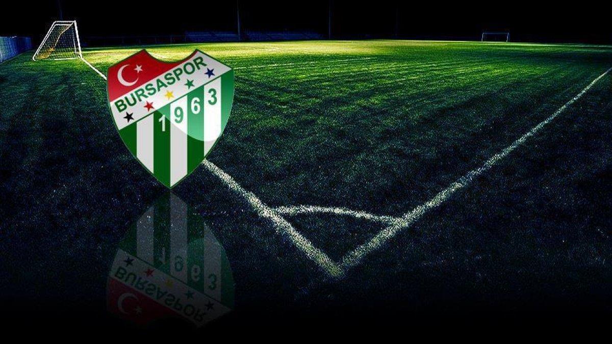 Bursaspor'da 3 futbolcu ile yollar ayrıldı