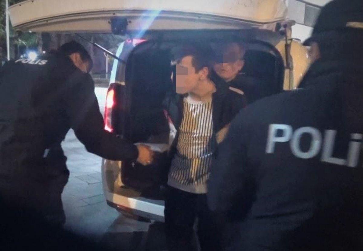 Denizli'de omuz atma davasında bir kişi bıçaklandı