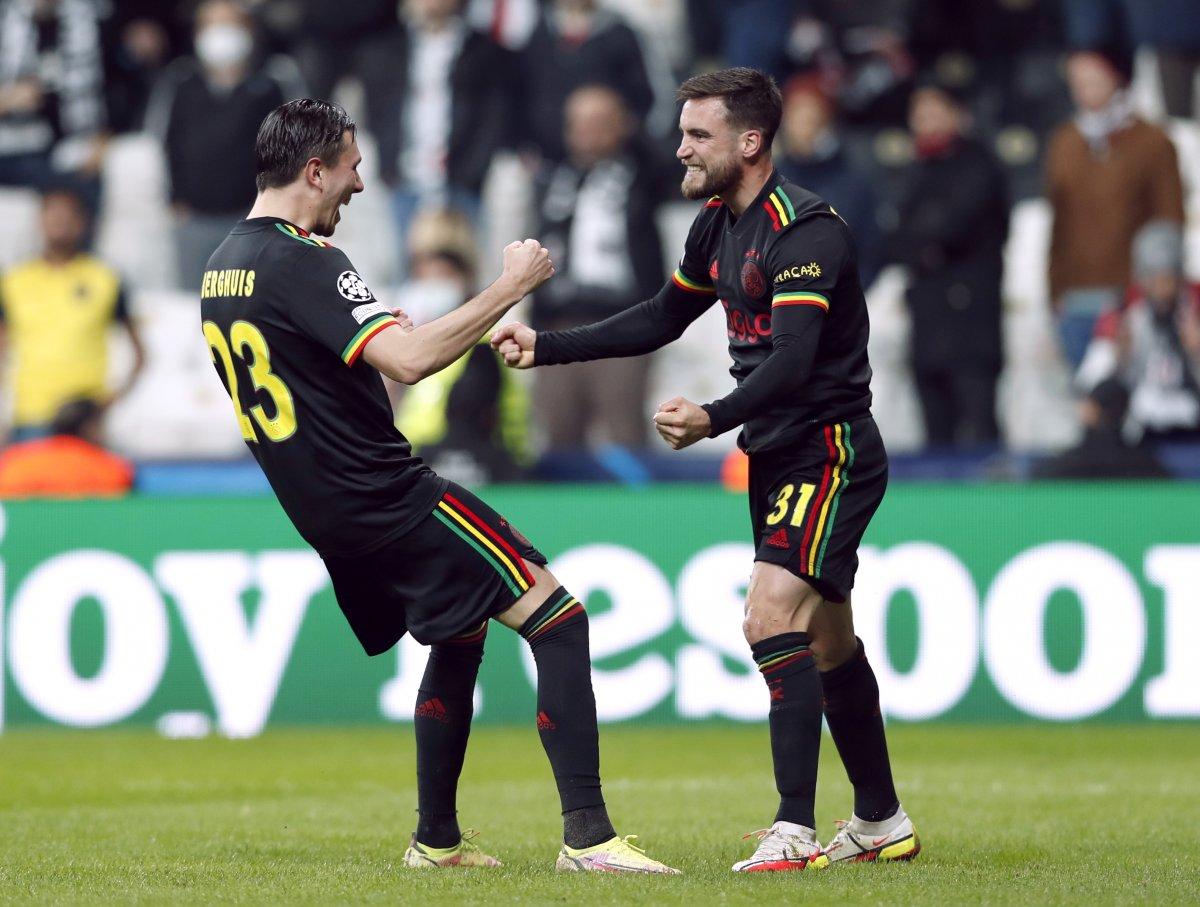 Beşiktaş, Ajax'a 2 golle mağlup oldu