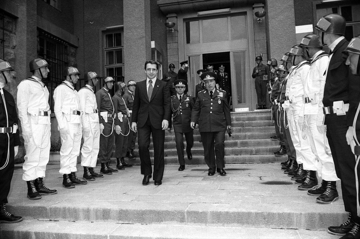 Eski bakan Fehmi Güneş son yolculuğuna uğurlandı