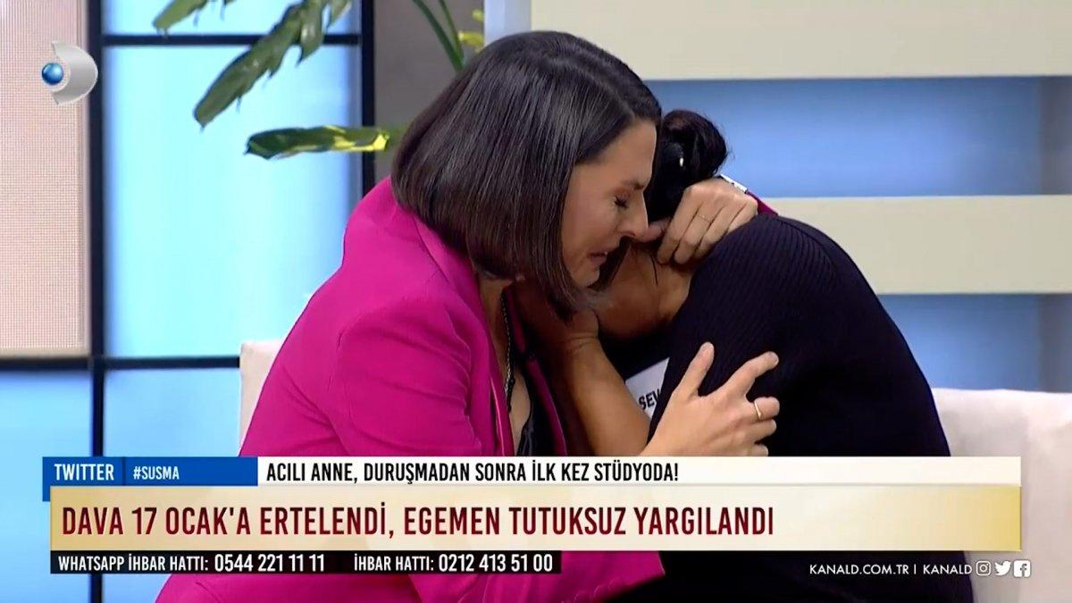 Ece Üner, acılı annenin feryadı karşısında gözyaşlarını tutamadı