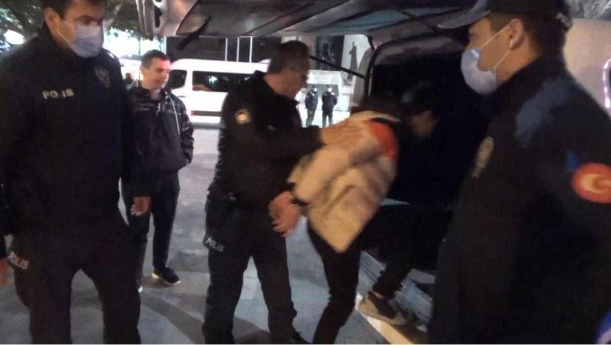 Denizli'de omuz atma davasında bir kişi bıçaklandı