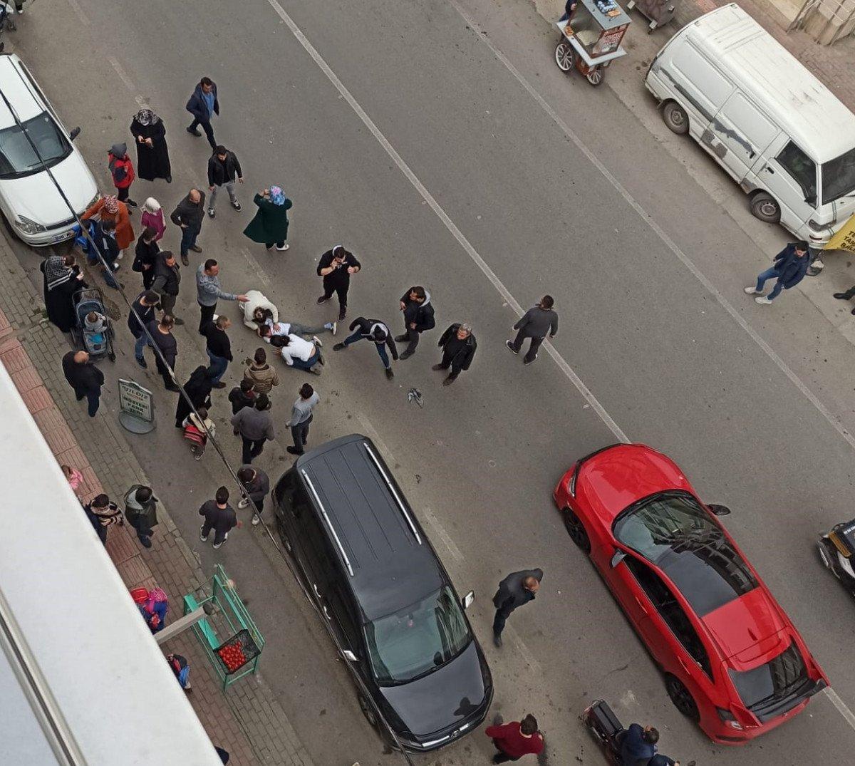 Bursa’da, yolun karşısına geçen çocuğa otomobil çarptı