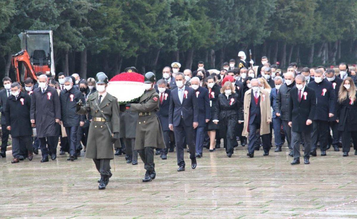 Mahmut Özer, öğretmenlerle Anıtkabir'i ziyaret etti