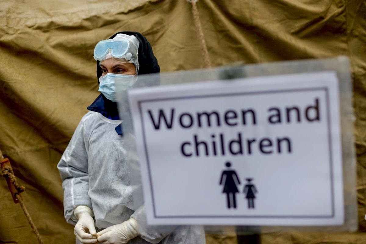 Belarus-Polonya sınırında göçmenler, haftalar sonra banyo imkanı buldu