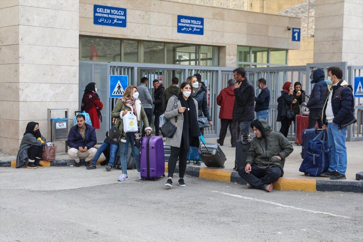 İranlı turistler, alışveriş için Van'a geldi