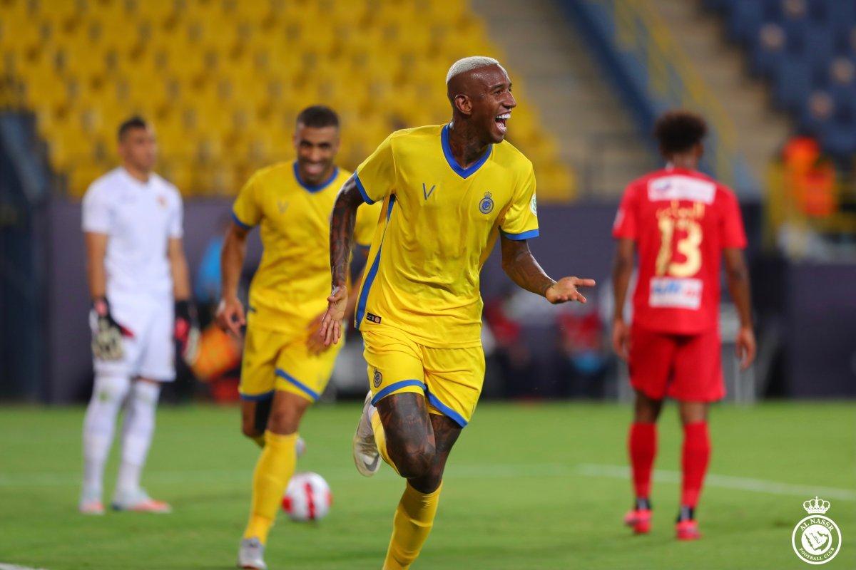 Anderson Talisca'dan ayrılık iddialarına cevap