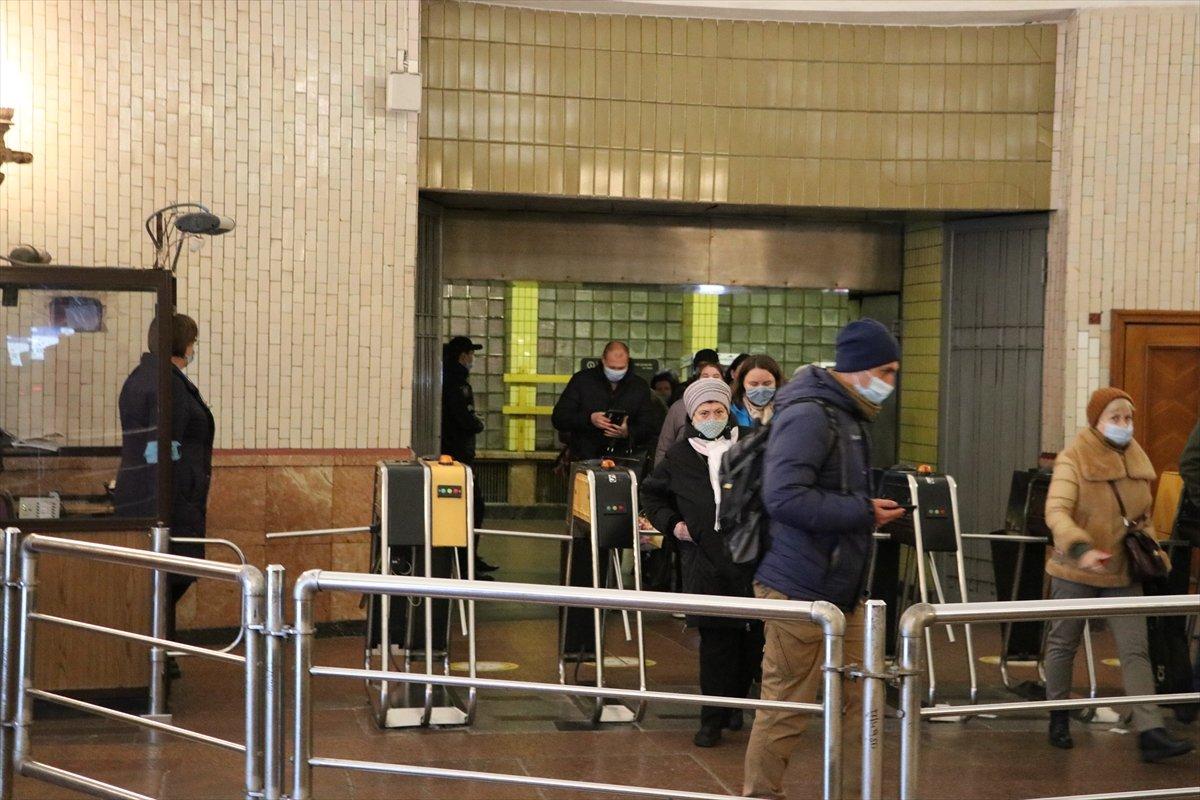 Dünyanın en derin metro istasyonu Ukrayna'da