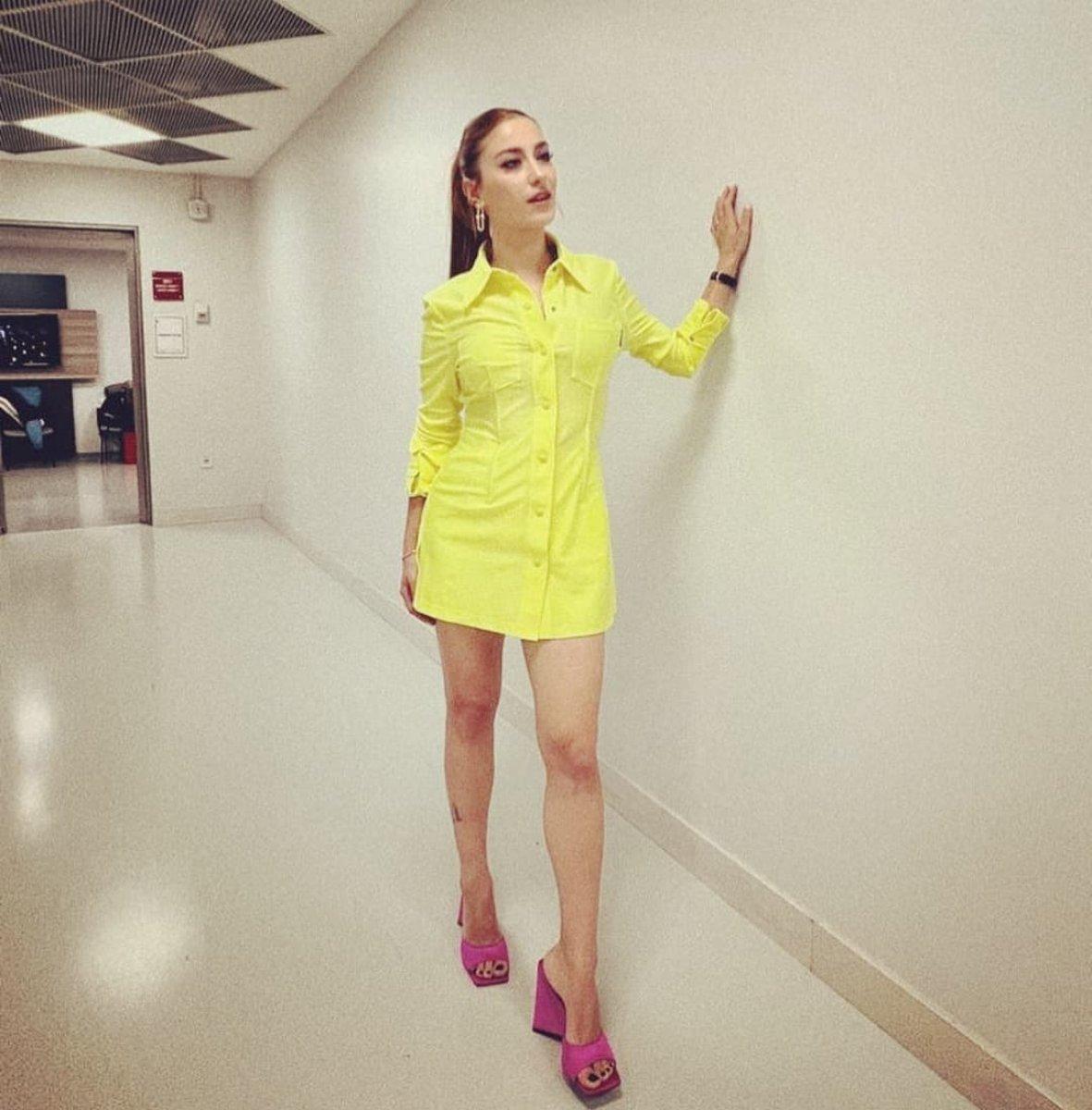 Hazal Kaya'nın küfür önerisi