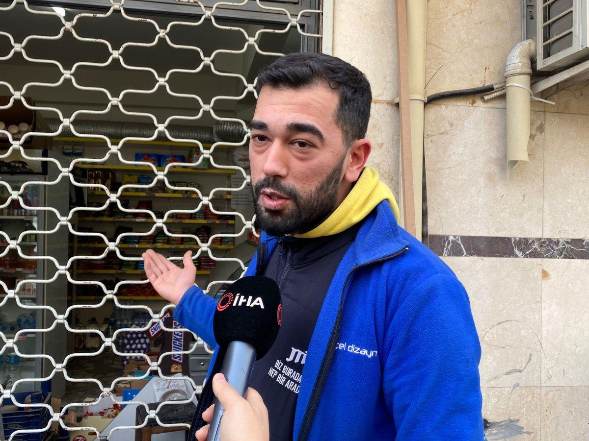 Ümraniye’de kazada savrulan araç, yayaya çarpıp dükkana daldı